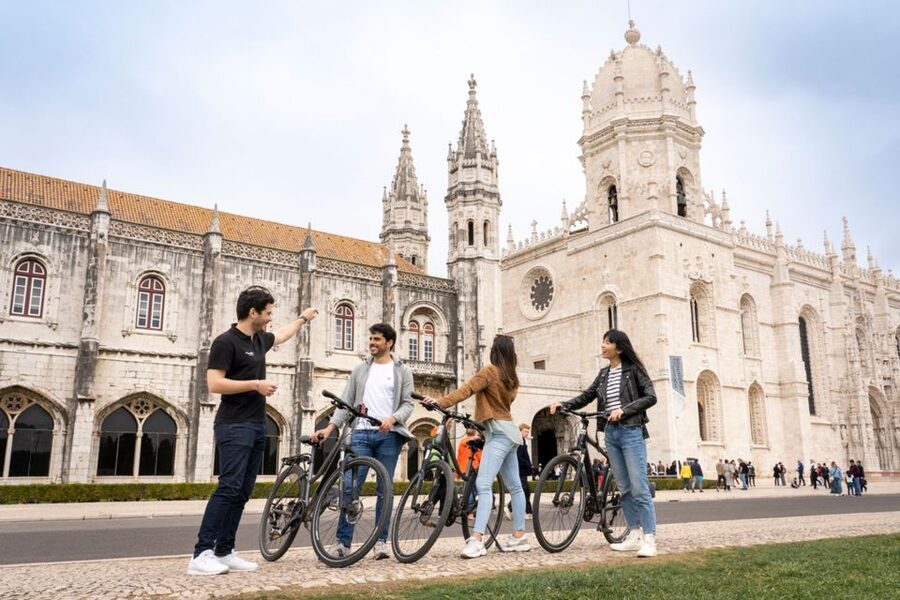 Lisbon: Guided Bike Tour, Helicopter Flight, and Boat Trip - My booking advice