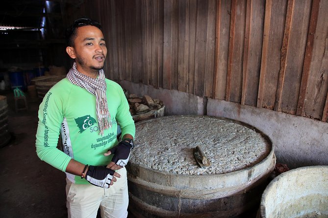 Local Livelihood Half Day Bike Tour in Battambang - What the guide adds to the experience