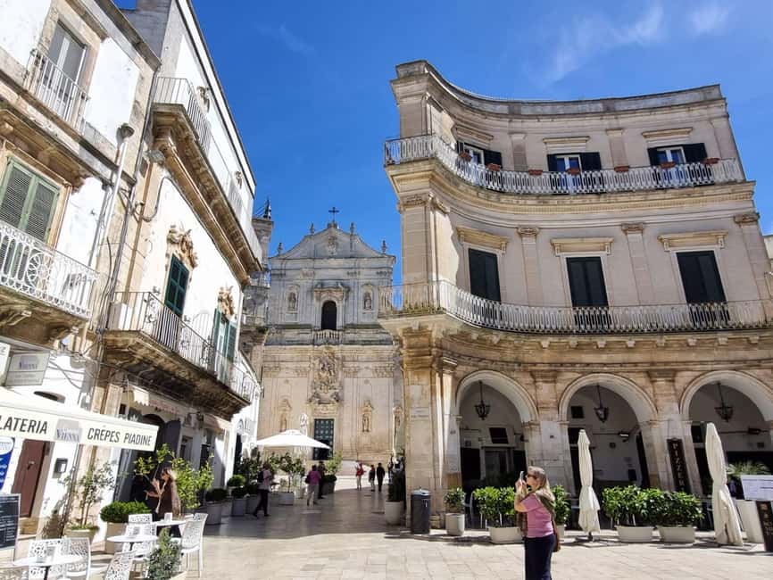Locorotondo & Martina Franca: Guided e-bike loop tour - Gelato or a small dairy tasting
