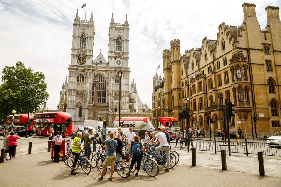 London: Classic Gold 3.5-Hour Bike Tour - Buckingham Palace and the Changing of the Guard
