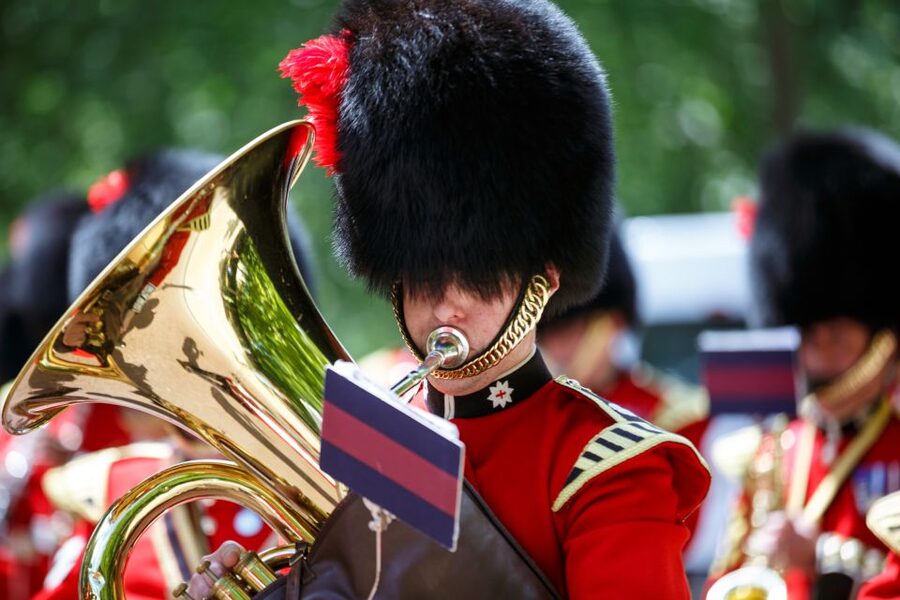 London: Classic Gold 3.5-Hour Bike Tour - Big Ben, Parliament, and the ride toward Westminster