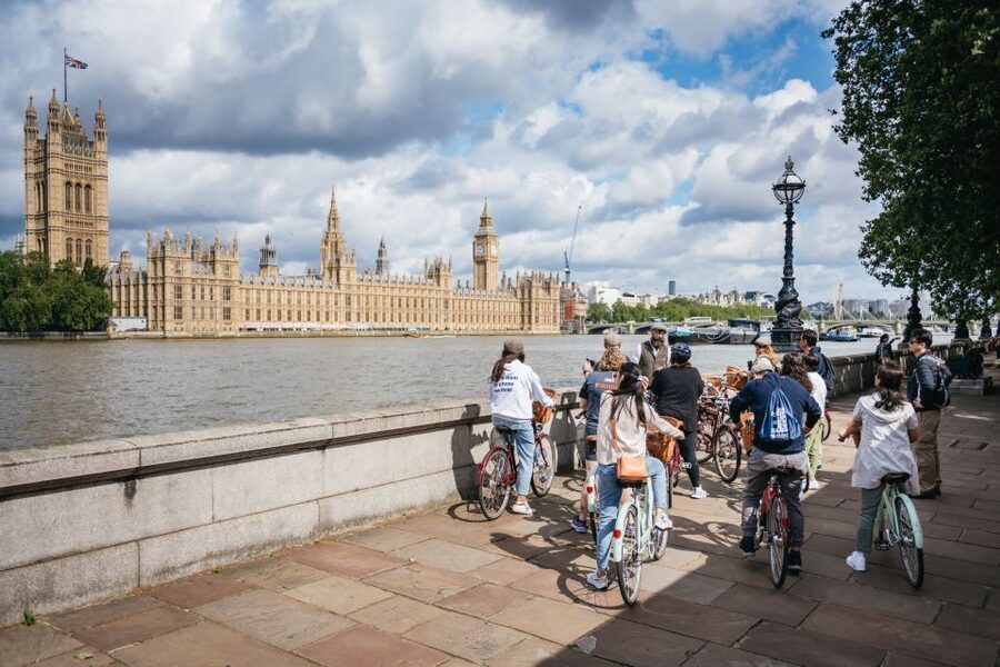 London: Landmarks & Secrets Bike Tour with Pub & Street Art - The London Eye and Westminster Bridge