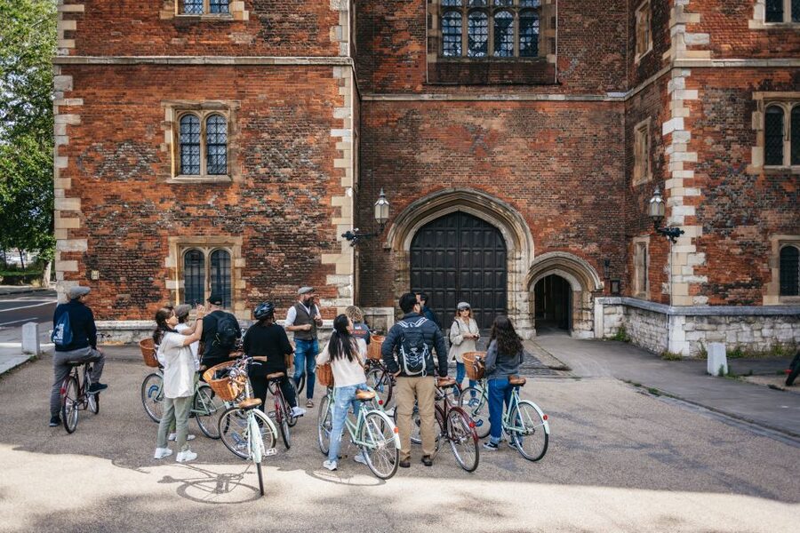 London: Landmarks & Secrets Bike Tour with Pub & Street Art - What the $101 price gets you