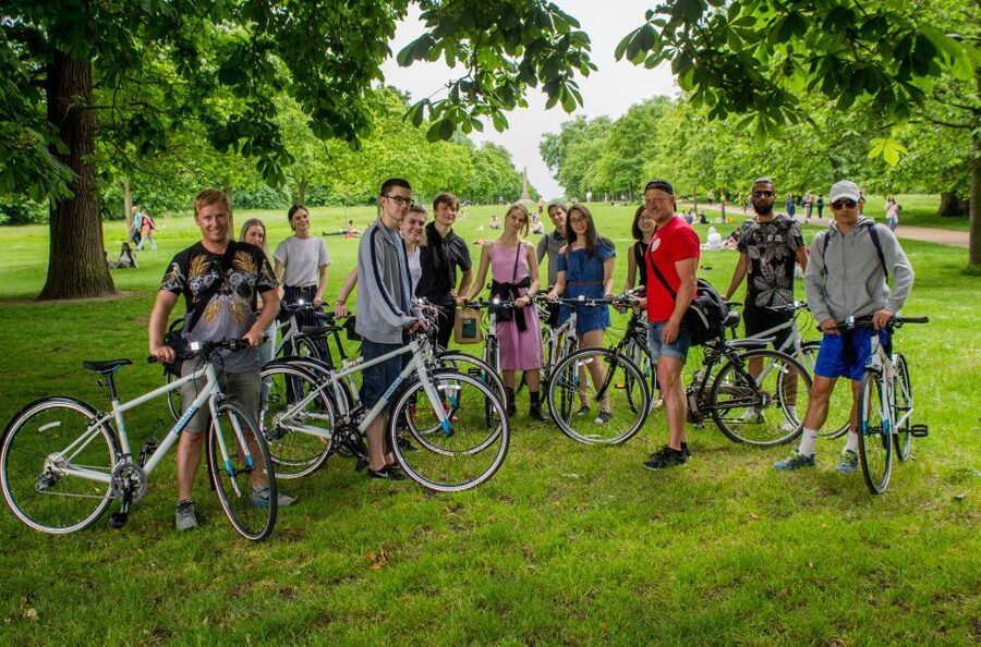 London: Parks and Palaces Guided Morning Bike Tour - Key points to know before booking