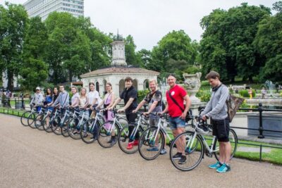 Parks and Palaces Guided Morning Bike Tour