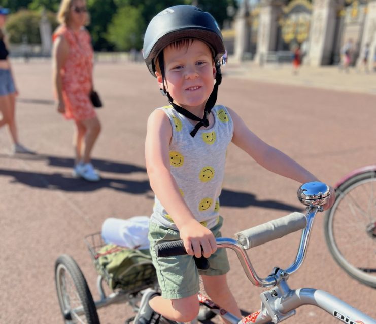 London: Private Family Guided Bike Tour with Childseats - Lambeth Palace Road and the first views