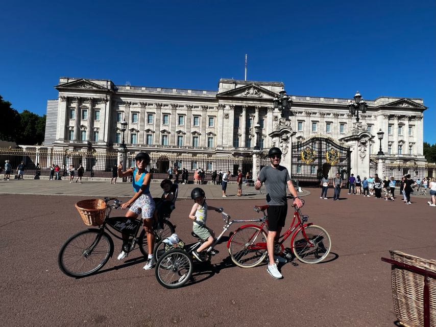 London: Private Family Guided Bike Tour with Childseats - The London Eye and Westminster Bridge