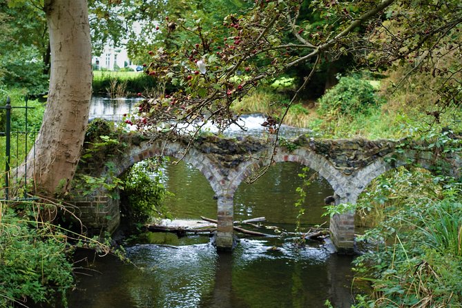 London's Best Kept Secret Bike Tour - A 17th-century pub stop