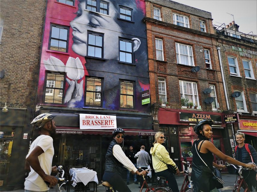 London: Street Art Bike Tour - The ten-minute break in Shoreditch