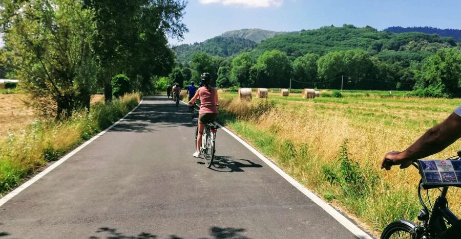 Lucca: Self-Guided Bike Tour to the Wine Roads - Key points at a glance