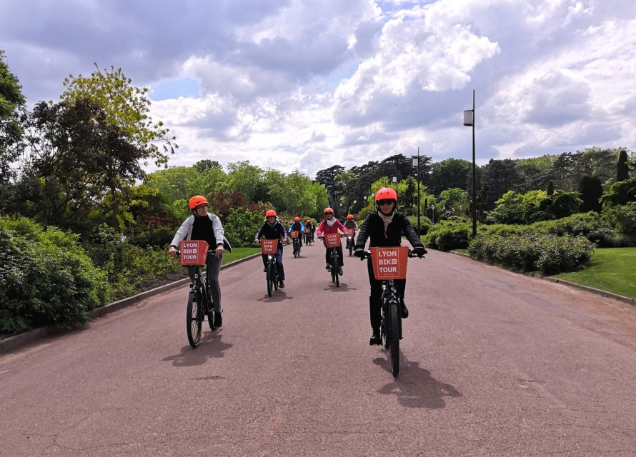 Lyon: 2-Hour Electric Bike Tour with a Local Guide - What the guides add to the ride