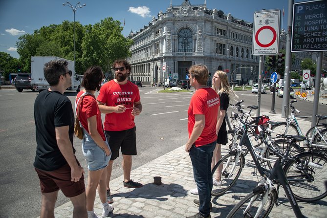 Madrid: 3 hour Guided Highlights Bike Tour with Optional Tapas - A short ride through varied central neighborhoods
