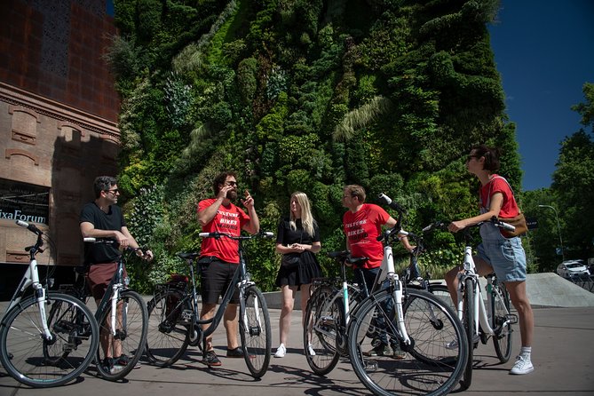 Madrid: 3 hour Guided Highlights Bike Tour with Optional Tapas - Plaza de la Villa and Madrid’s harder stories