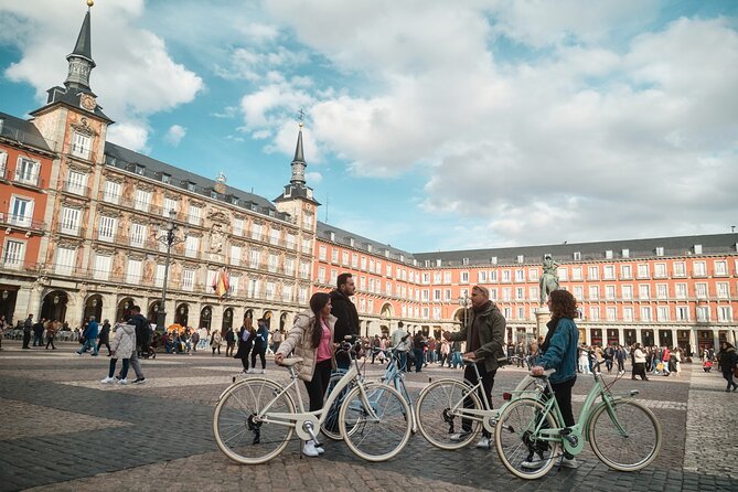 Madrid: City Highlights Guided Vintage Bike Tour - From the Literary Quarter to Puerta del Sol