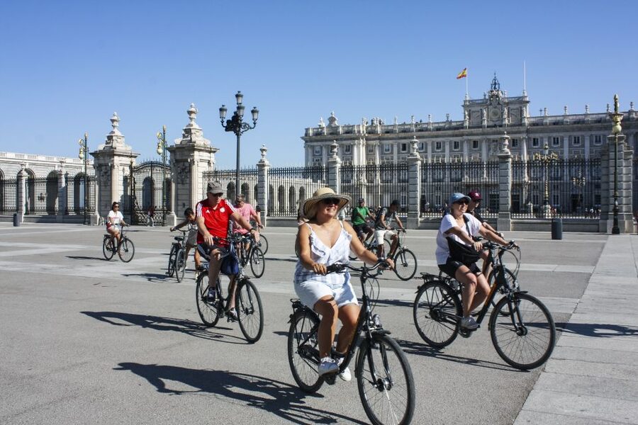 Madrid: City Highlights Private Bike Tour - Barrio de Las Letras and the Paseo del Prado