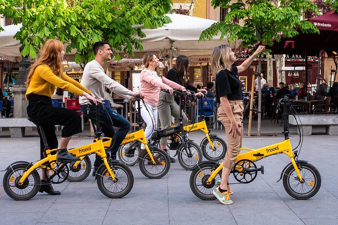 Madrid Electric Bike Private Tour: Highlights & Parks - Madrid Río: a calmer 30-minute ride