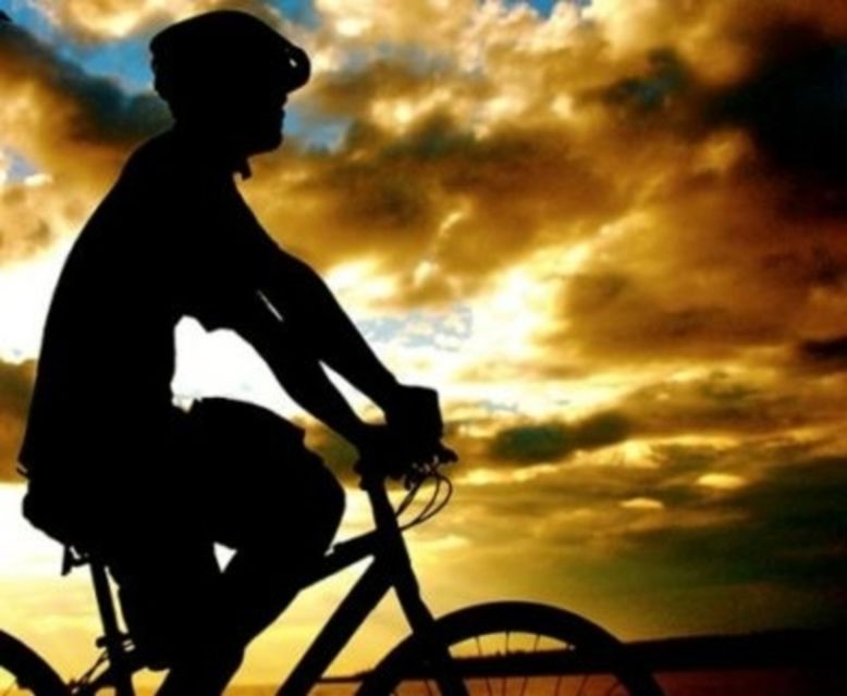 Madrid: Sunset and Night Lights eBike Tour - Why an evening bike ride works well in Madrid