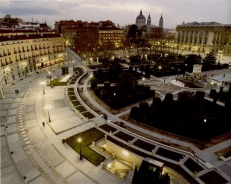 Madrid: Sunset and Night Lights eBike Tour - Calle Santiago and Madrid’s old center