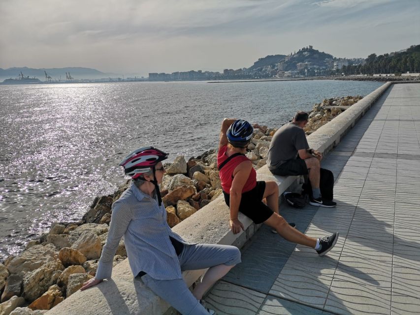 Malaga: Guided E-Bike Tour - The Gibralfaro viewpoint and bay views