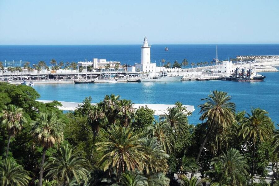 Malaga: Guided E-Bike Tour - Along the promenade, beaches, and Mítico Balneario