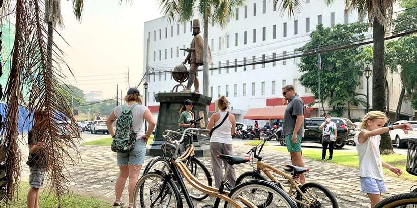 Manila: Guided Sunset Bamboo Bike Tour in Intramuros - Guides, pace, and the small practical details