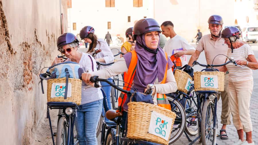 Marrakech: Cultural Bicycle Tour with Pastry and Tea - Key points at a glance
