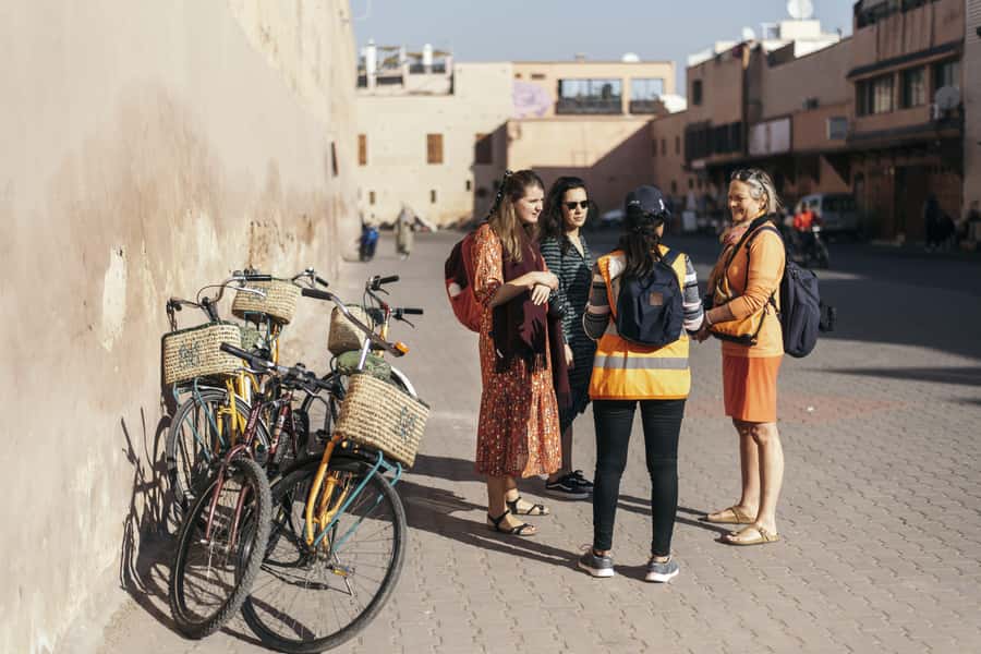 Marrakech: Cultural Bicycle Tour with Pastry and Tea - From the medina to Gueliz and Hivernage