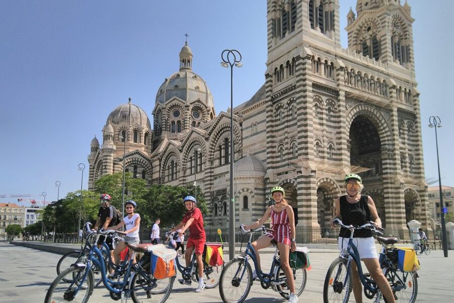 Marseille: City Highlights Guided Half-Day E-Bike Tour - What the four hours feel like