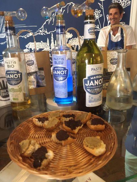 Marseille: E-Bike and Food Tour - A wine shop with a Marseille address