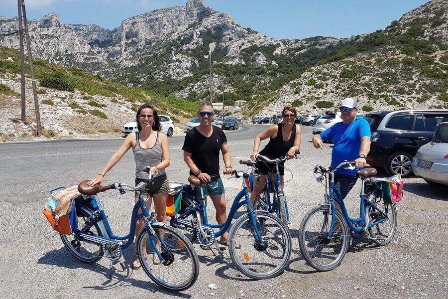 Marseille: Full-Day Guided E-Bike Coast & Calanques Tour - Starting with Marseille’s landmarks