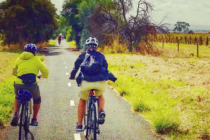 McLaren Vale Shiraz Trail Cycling Tour from Adelaide - Riding the off-road Shiraz Trail