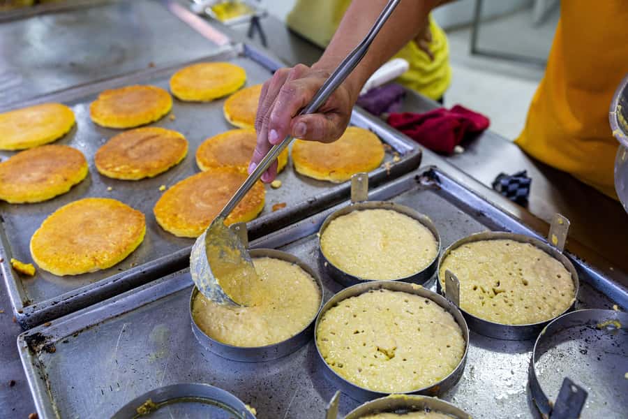 Medellín: E-bike and Foodie Tour - Key points at a glance