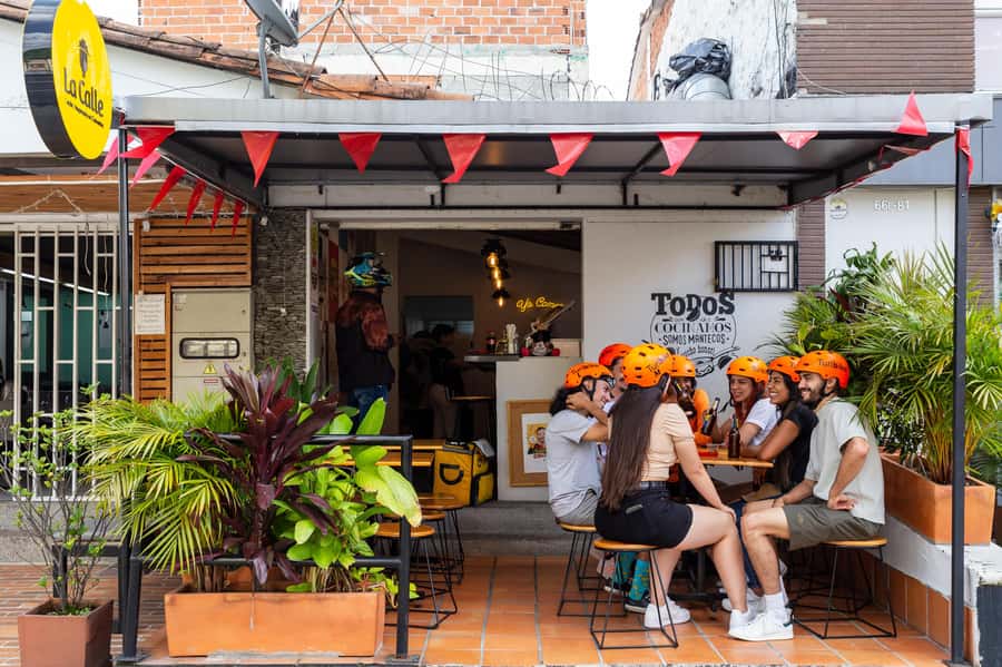 Medellín: E-bike and Foodie Tour - Laureles brings food and daily life together