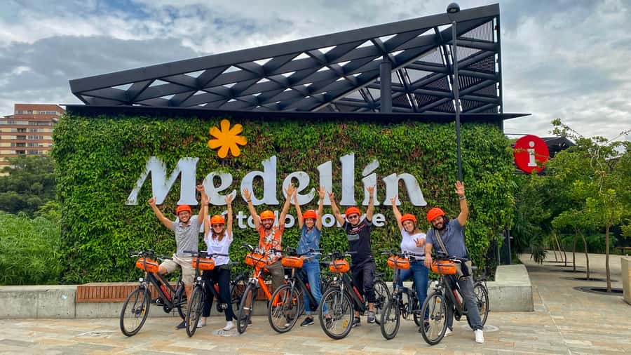 Medellín: History & Local Life Essentials Tour on an E-Bike - Key points to know before you ride