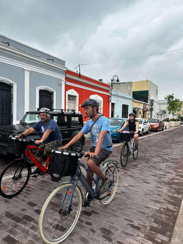 Mérida: The E-bike tour with history and culture - Starting near the Monument to the Homeland
