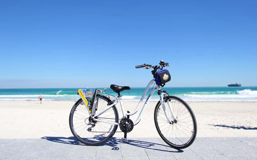 Miami: Bike Rental - Starting at 210 10th Street in Miami Beach