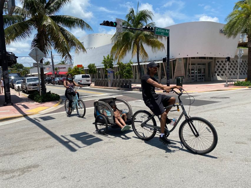 Miami: South Beach Bike Rental - Making time for Lincoln Road Mall