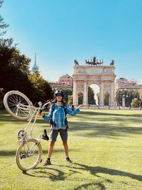 Milan: Bike tour of the city - Porta Nuova: Milan’s modern face