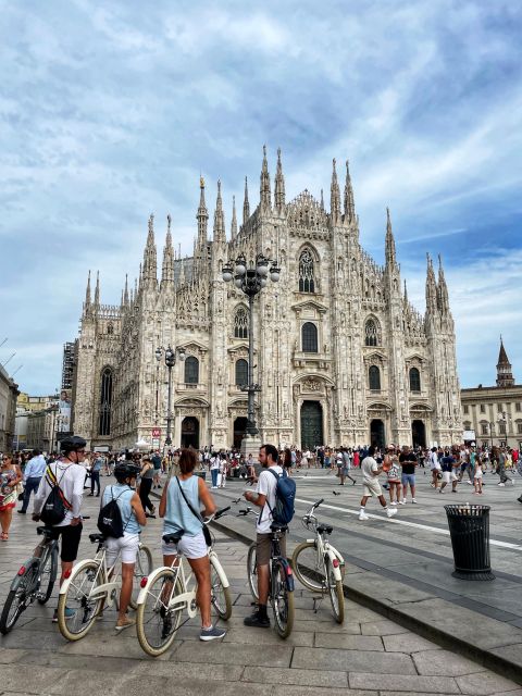 Milan: Bike tour of the city - Porta Ticinese and the link between districts