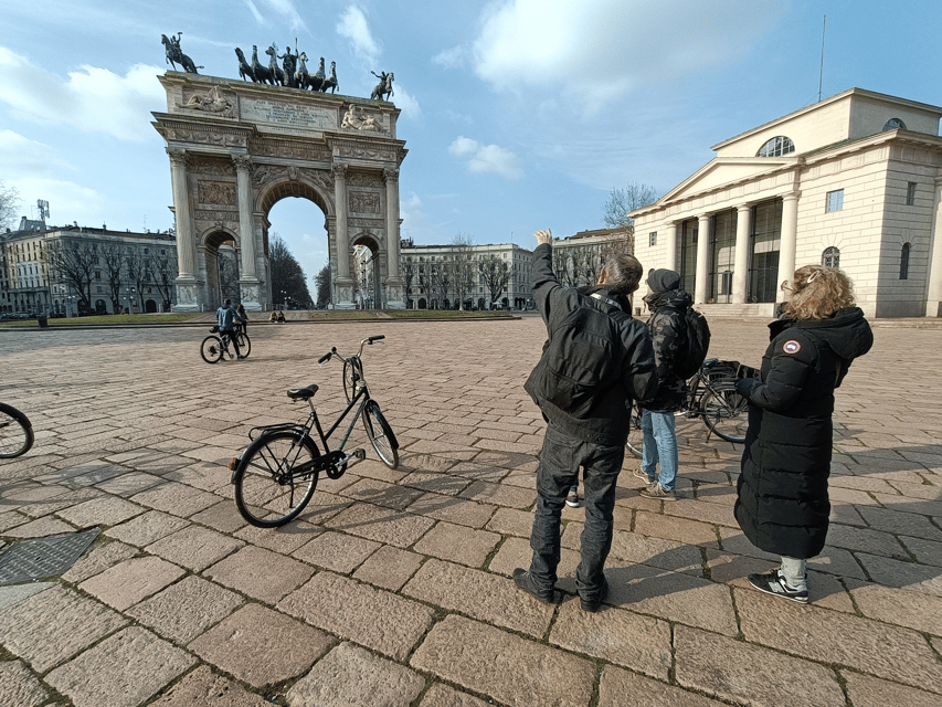Milan: ELECTRIC-Bicycle Tour Live Tour Guide 3 hours & half - The Peace Arch and Milan’s Monumental Center