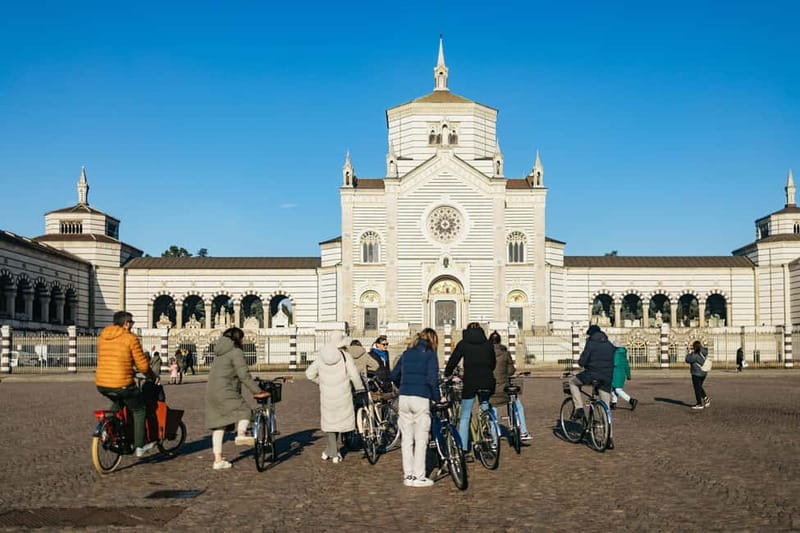 Milan: Hidden Gems Guided Bike Tour - Corso Como and the ride back to Via Pepe