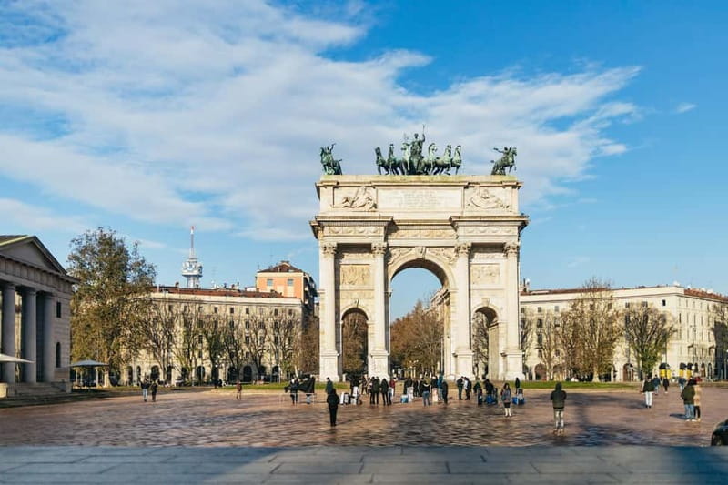 Milan: Hidden Gems Guided Bike Tour - Why a bike is a smart way to see Milan