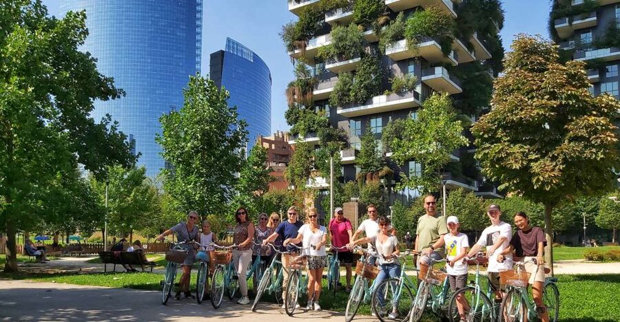 Milan: Highlights and Hidden Gems Guided Bike Tour - Why a bike is a smart way to see Milan