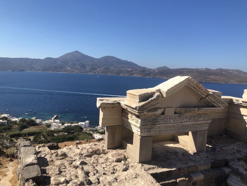 Milos: Half day electric bike tour with Sarakiniko beach - Catacombs of Tripiti: a quiet beginning