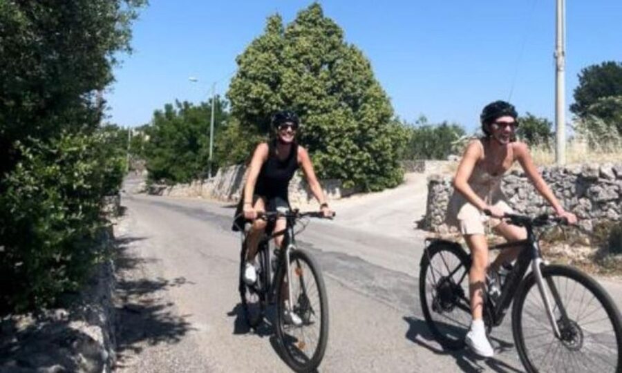Monopoli: E-Bike Tour with Sandwich and Wine - Finishing with homemade ice cream in Monopoli