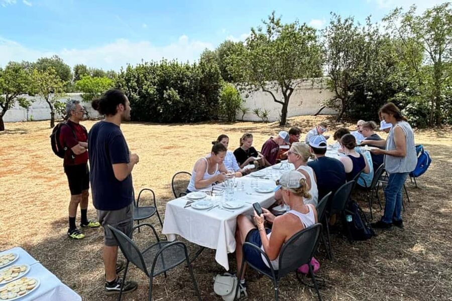 Monopoli: E-Bike Tour with Sandwich and Wine - Who should book this ride