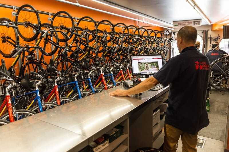 Montreal: All-Day Bicycle Rental - Plateau Mont-Royal and choosing your own route