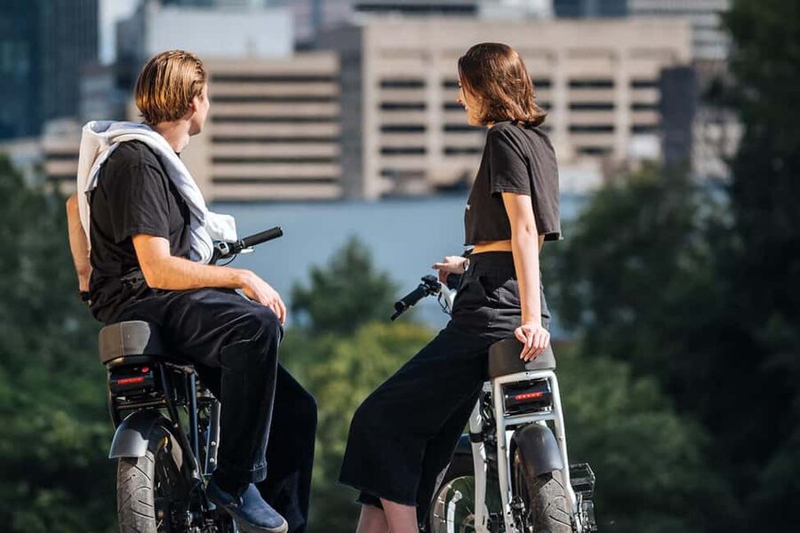 Montreal: E-Bike Sightseeing Tour - Starting at Prince Arthur East