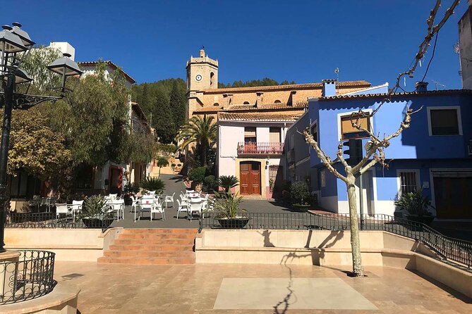 Mountain Bike Tour Font de la Mata - Coffee, local stops, and the social side