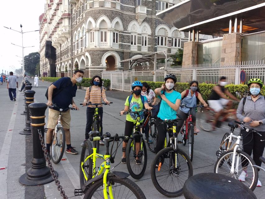 Mumbai: Morning Bicycle Tour - A quieter look at Mumbadevi Temple